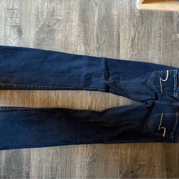 Classic Blue Women's Jeans - Picture 3 of 3